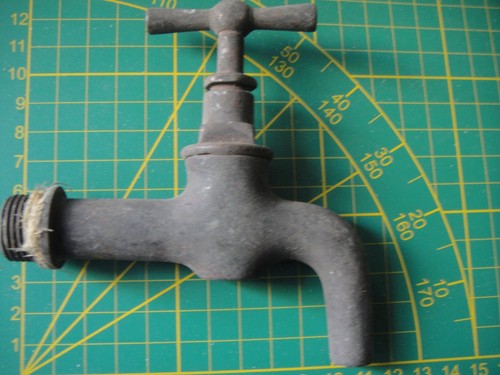 Alter wasserhahn auslaufhahn - alter,