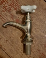 alter Wasserhahn vernickelt