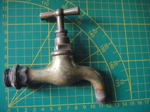 Alter wasserhahn auslaufhahn - alter,