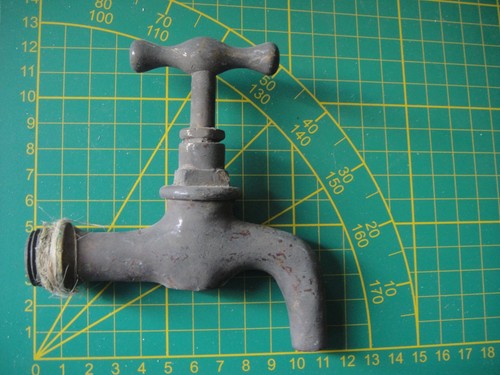 Alter wasserhahn auslaufhahn - alter,