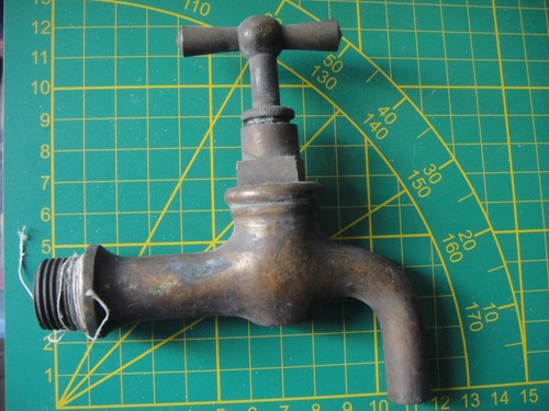 Alter wasserhahn auslaufhahn - wasserhahn,