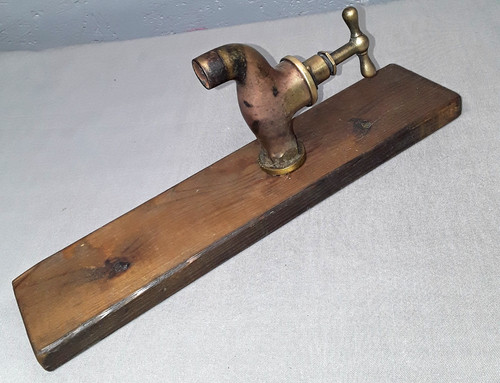Antiker alter wasserhahn - alter,